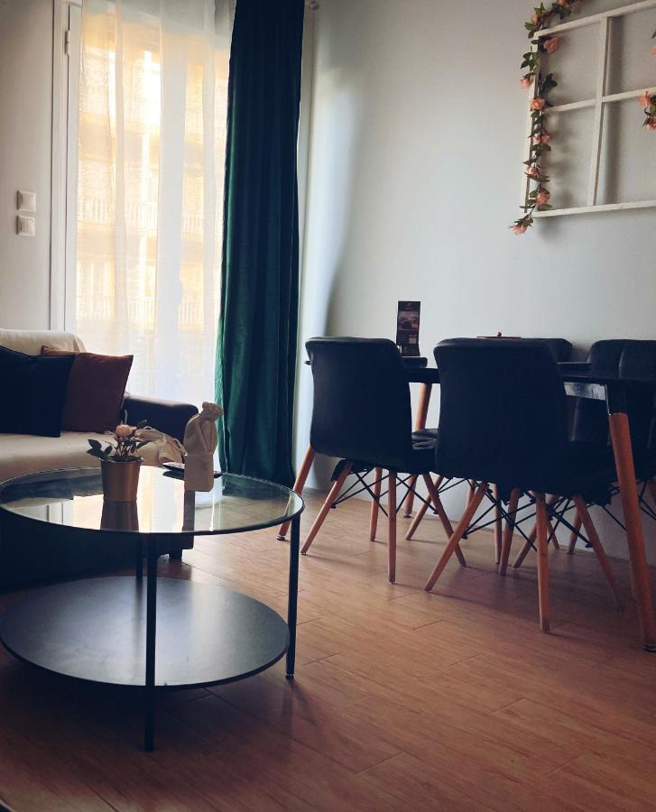 Appartement Loft In Pagrati Athene